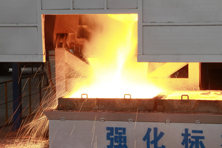 集团公司33000KVA工业硅矿热炉及烟气余热发电一期项目4#矿热炉顺利投产_嘉峪关大友企业集团公司